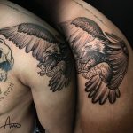 sas fekete fehér váll tetoválás, eagle black white shoulder tattoo