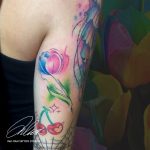 színes tulipán tetoválás,colorful tulip tattoo
