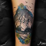 hegy kék sárga virág tetoválás, mountain blue yellow flower tattoo