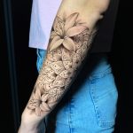 liliom virág mandala alkar tetoválás, lily flower mandala forearm tattoo
