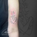 női alak virág nőiesség jelkép alkar tetoválás, female figure flower femininity symbol forearm tattoo