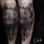 realisztikus fekete fehér erdő farkas támadó állat tetoválás, realistic black white forest wolf attacking animal tattoo
